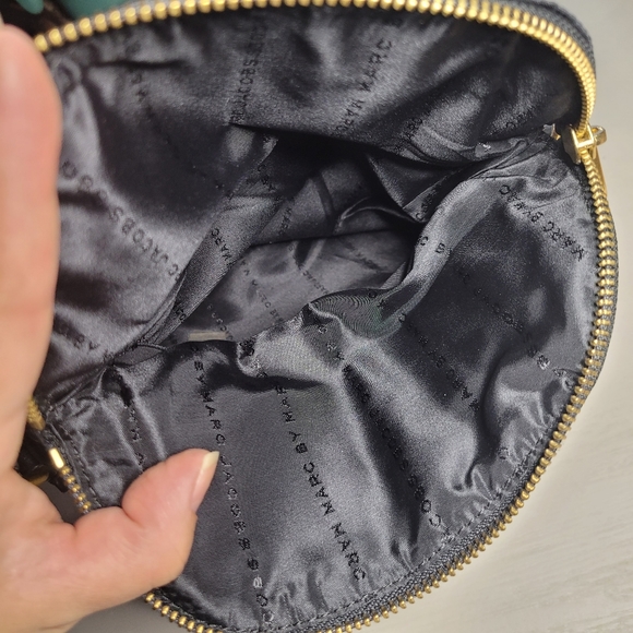 Marc by Marc Jacobs Nylon Sadle Crossbody Handbag Black and Gold - Picture 9 of 9